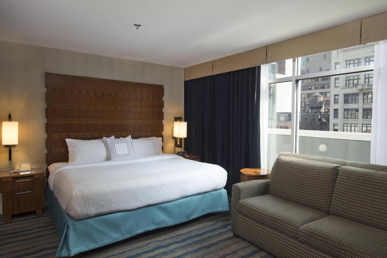 Fairfield Inn & Suites By Marriott New York Manhattan/Fifth Avenue Exterior photo